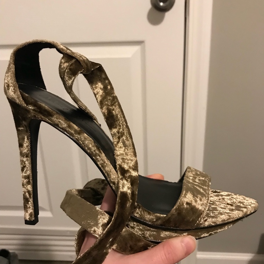 Nasty Gal velvet rope burn heel - Picture 2 of 7